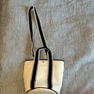 Rue de Verneuil “cruise” small bucket bag navy and white